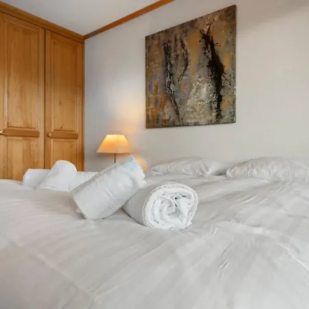 Superbe Avec Parking Privé Et Balcon Appartamento